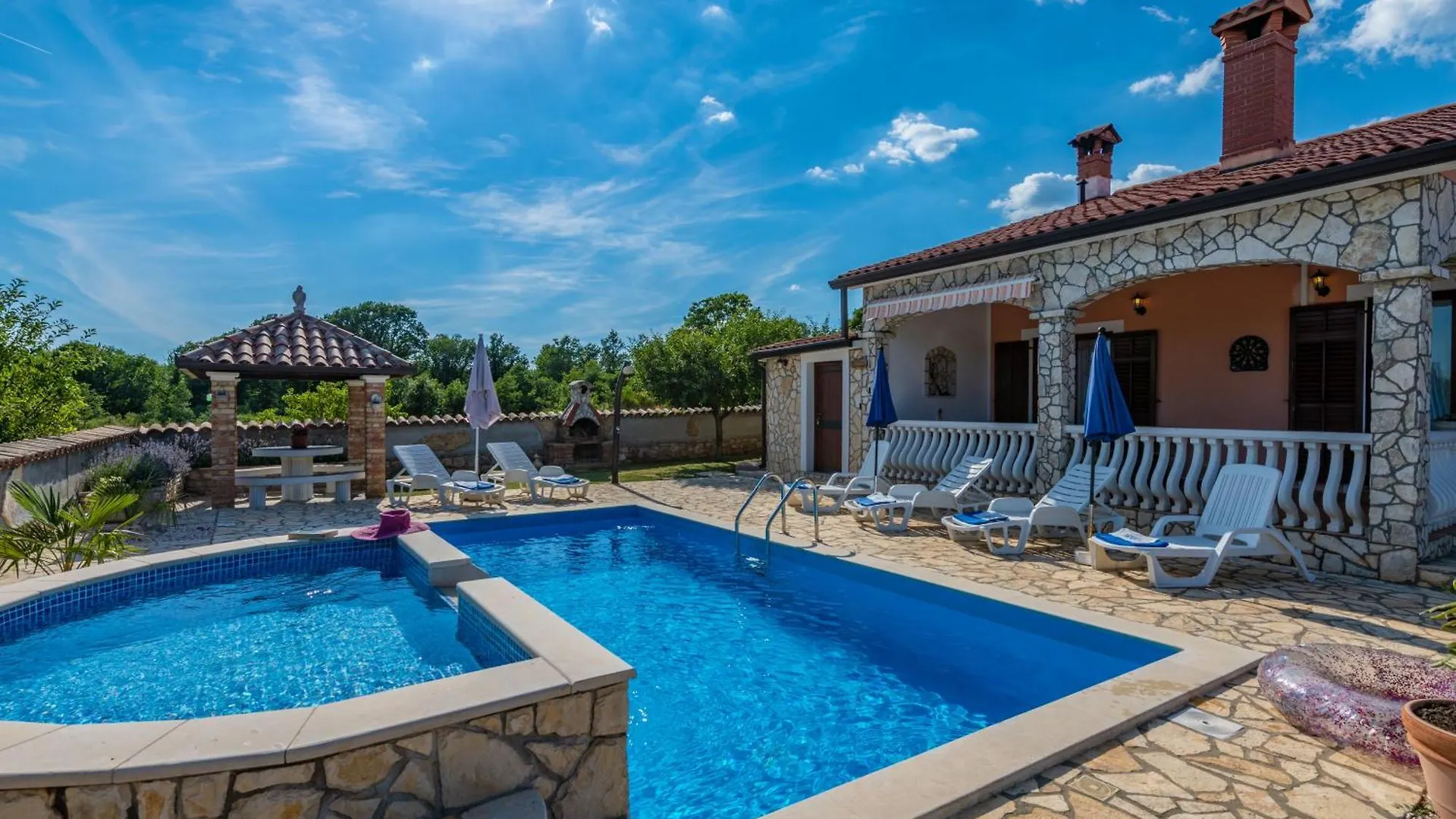 Holiday home Villa Mirela, A Romantic And Charming Pool Villa Nedescina